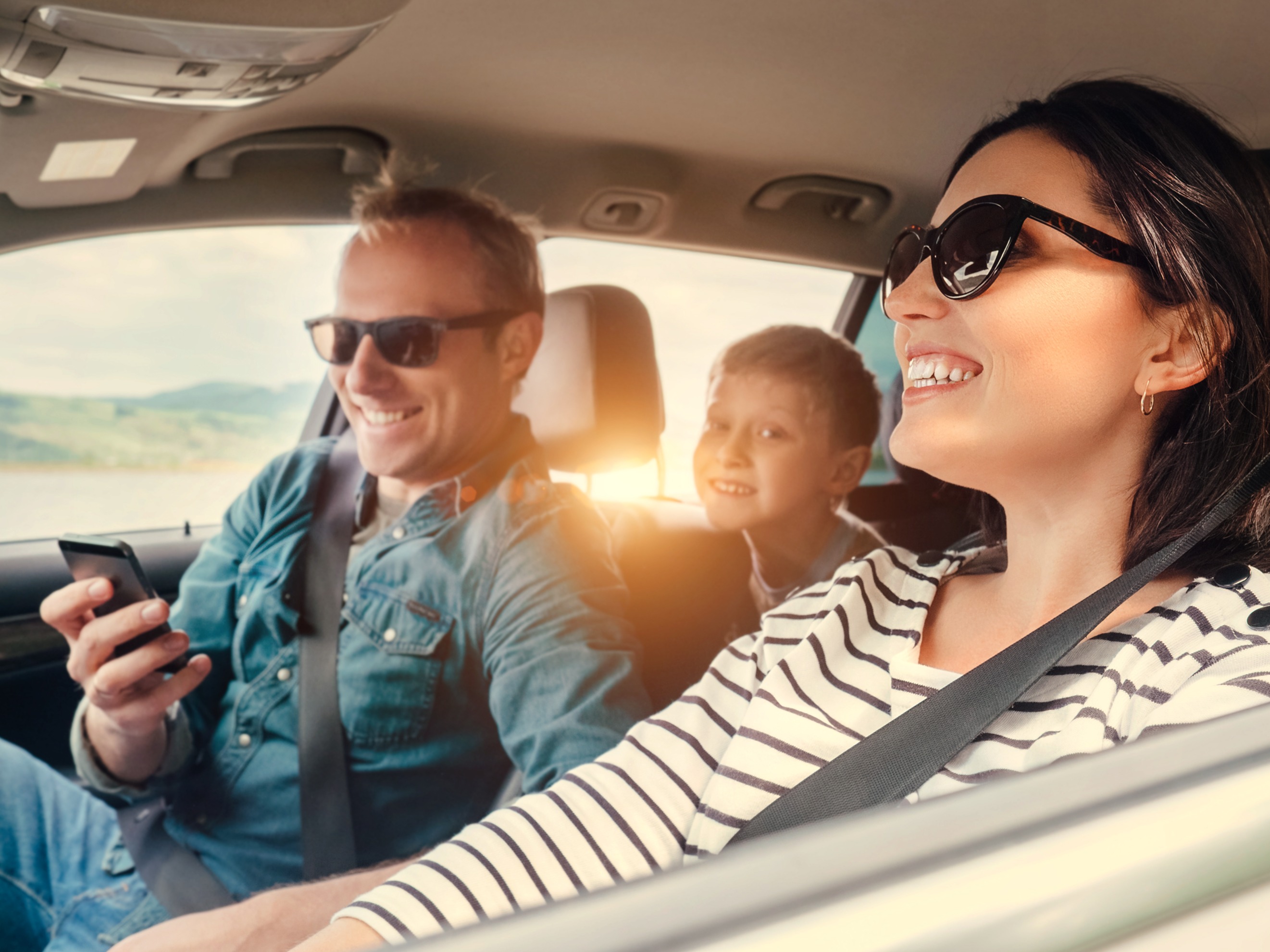 iStock-603155566 Family on road trip